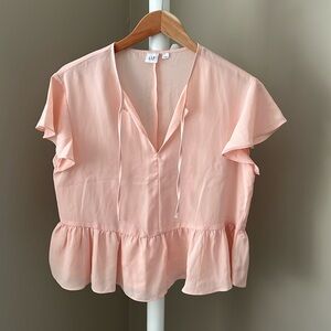 Gap flutter sleeve peasant top